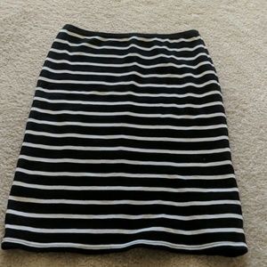 Brand new without tags pencil skirt by forever 21